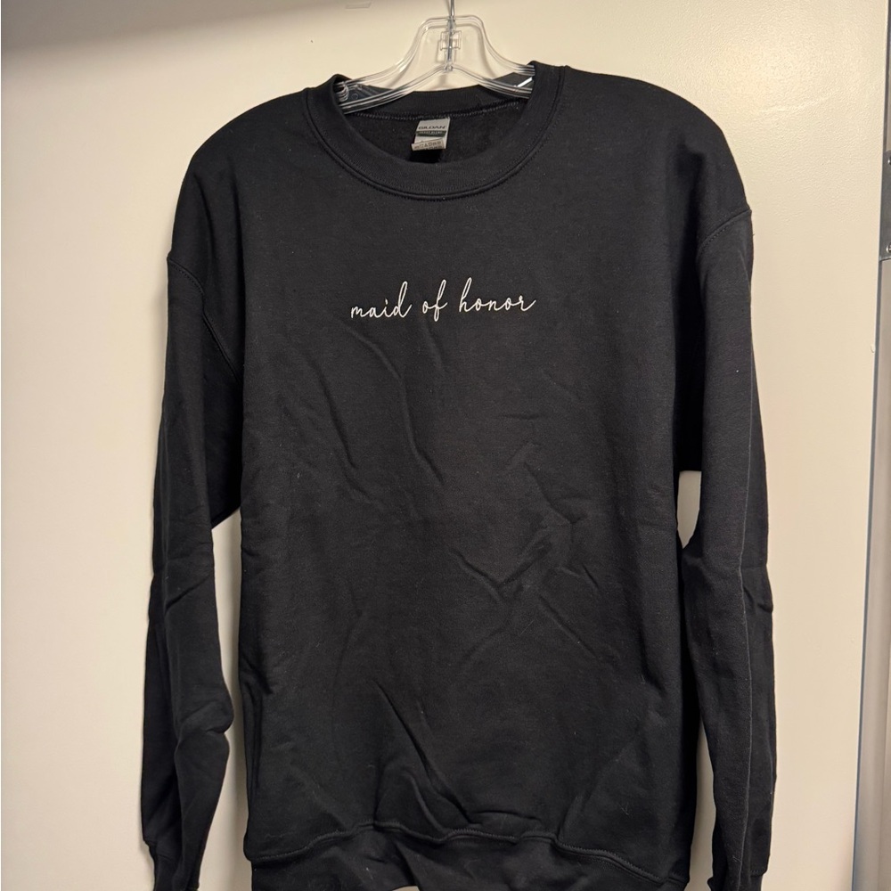 Gildan Black Crewneck Sweater